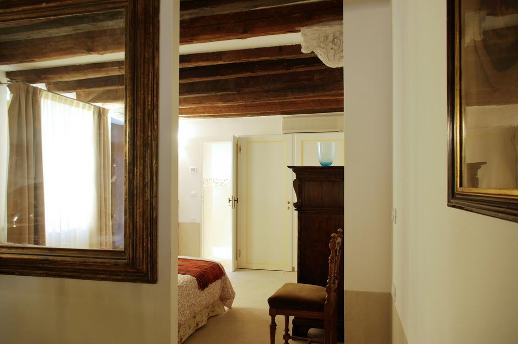 Appartamento Corte Bragadin Veneza Quarto foto
